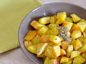 Pommes de terre rôties au thym