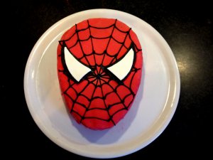 Photo de la recette Gâteau Spiderman - Pâte à sucre envoyée par le cuisinier