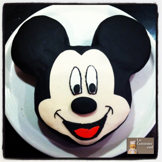 Photo pour la recette Gâteau Mickey - Pâte à sucre envoyée par le cuisinier